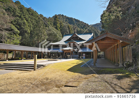 [Maegamiji Temple] (Shikoku Sacred Ground No. 64 Maegamiji Temple) Sunouchi Ko, Saijo City, Ehime Prefecture 91665716