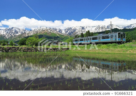 大糸線的初夏 91666321