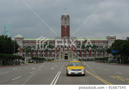 Front of the Office of the President of the Republic of China (Taipei) Front of the Office of the President of the Republic of China (Taipei) 91667545