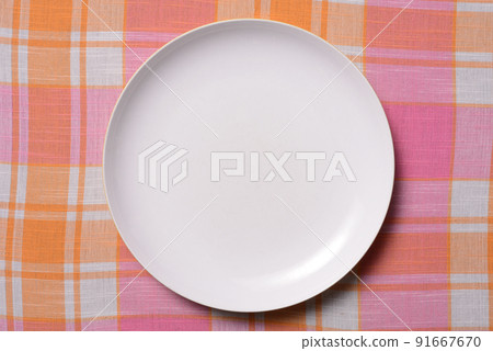 White plate background material 91667670