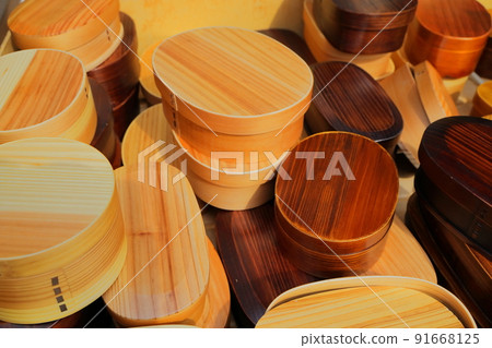 Japanese traditional craft, Magewappa bento box 91668125