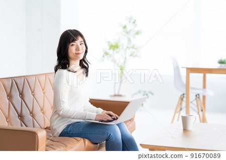 女性生活PC遠程辦公生活方式 91670089