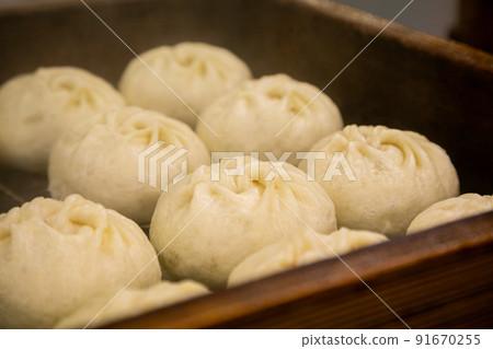 在大阪非常受歡迎的新鮮豬肉包子 91670255