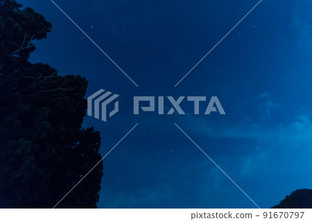 [Solo camp at the auto campsite, Big Dipper in the starry sky] 91670797