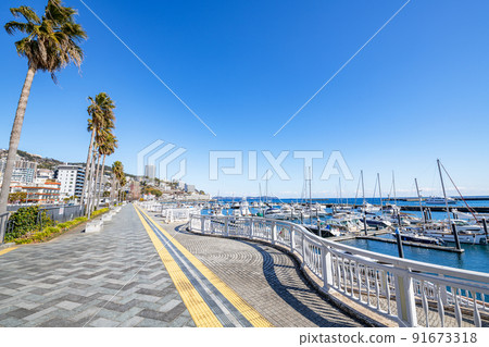 Atami Water Park and Marina in fine weather, Atami City, Shizuoka Prefecture 91673318