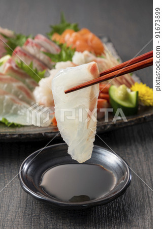 Snapper sashimi 91673899