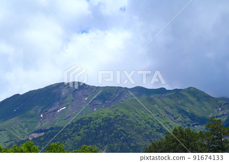 從禦嶽山七合目看到的山頂附近 91674133