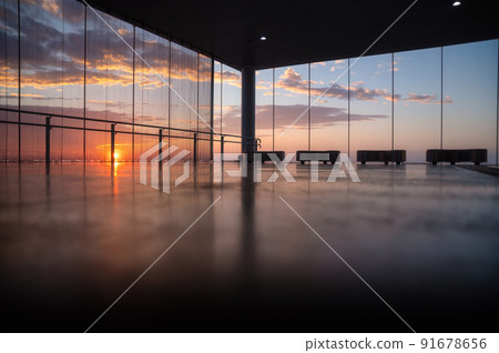 茨城縣日立市日立站內的日出 茨城縣日立市日立站內的日出 91678656