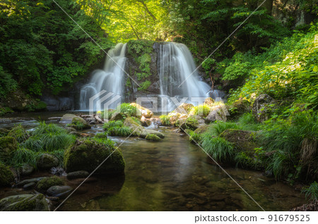 Tenei Village, Fukushima Prefecture, Fresh Green Myojin Falls Tenei Village, Fukushima Prefecture, Fresh Green Myojin Falls 91679525