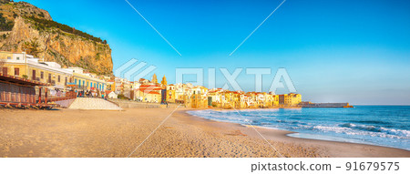 Breathtaking cityscape of Cefalu city. 91679575