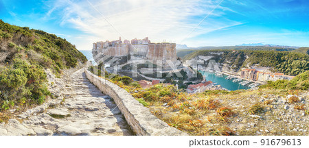 Unbelievable view of old town Bonifacio. Unbelievable view of old town Bonifacio. 91679613