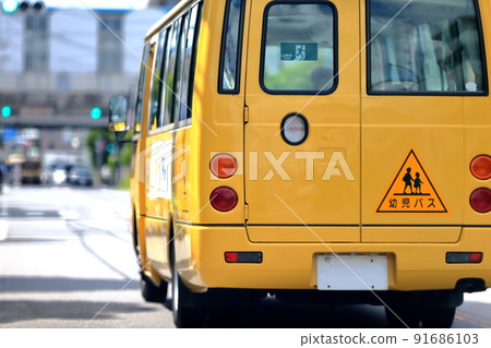 Kindergarten bus image 91686103