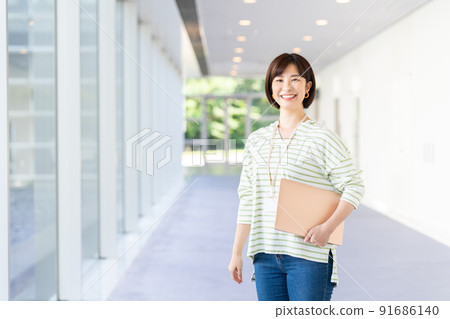 Office engineer young lady Office engineer young lady 91686140