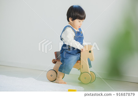 1 year old boy 1 year old boy 91687879