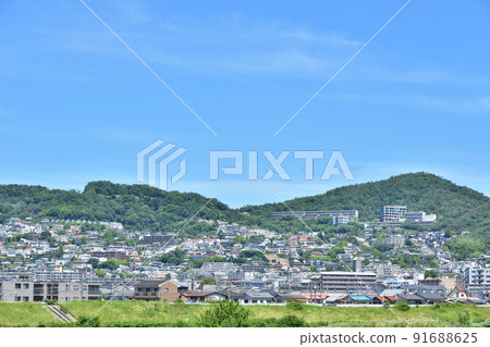 兵庫川西市容 91688625