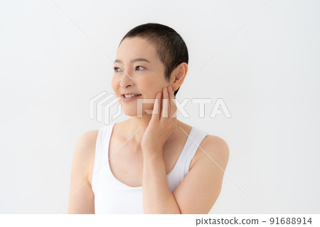 Portrait of a shaved middle-aged woman Portrait of a shaved middle-aged woman 91688914