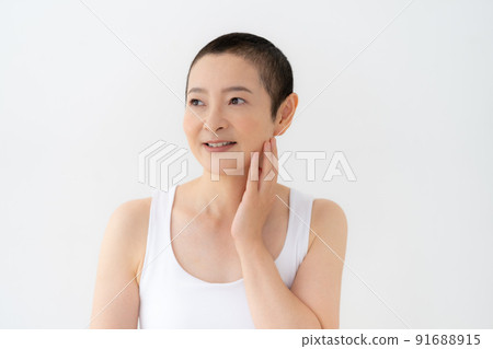 一個剃光的中年婦女的肖像 一個剃光的中年婦女的肖像 91688915