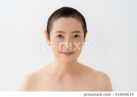 Portrait of a shaved middle-aged woman Portrait of a shaved middle-aged woman 91689634