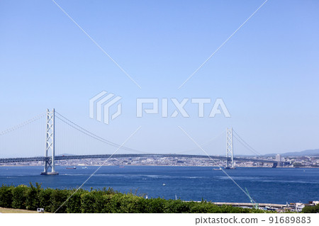 Akashi Kaikyo Bridge 91689883