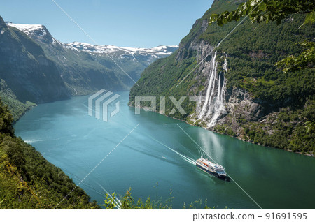 Seven Sisters waterfall in Geirangerfjord, Norway 91691595