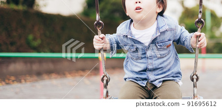 Kids snap 91695612