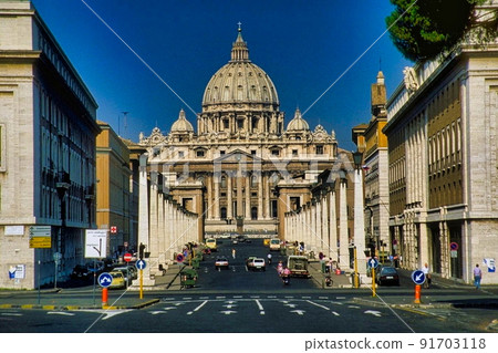 Via della Conciliazione in Rome, Italy. 91703118
