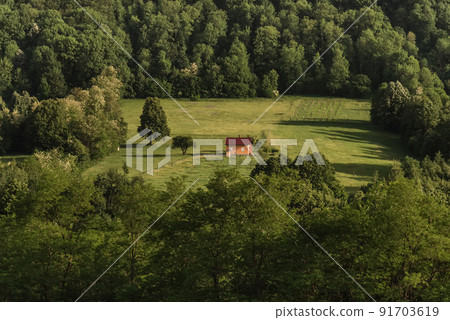 Rural House on Woody Mountain Valley 91703619