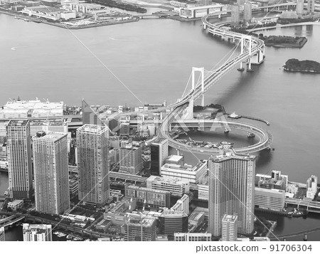 Rainbow Bridge seen from the cabin before landing at Haneda 91706304