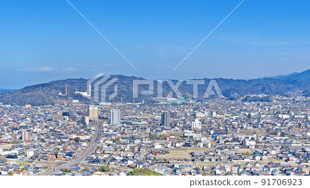 [Overlooking Niihama City from Takinomiya Park No. 2 Observatory] (High resolution version) Kaneko, Niihama City, Ehime Prefecture 91706923