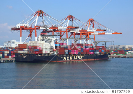 Nagoya port famous triton and gantry crane 91707799