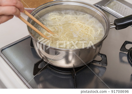 【中間主婦用筷子煮拉麵】 91708696