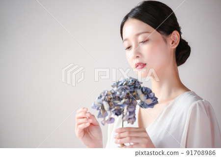 皮膚美麗的女性陶器皮膚 皮膚美麗的女性陶器皮膚 91708986