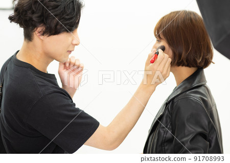 頭髮化妝師 91708993