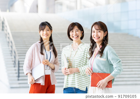辦公室業務女人 91709105