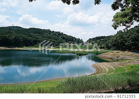 beautiful scenery of daecheong lake 91712355