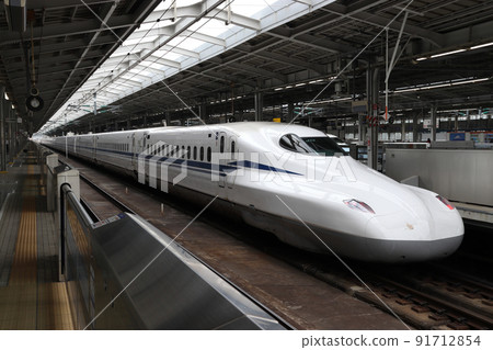 Tokaido Shinkansen N700S series (Shin-Osaka station) Tokaido Shinkansen N700S series (Shin-Osaka station) 91712854