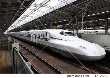 Tokaido Shinkansen N700S series (Shin-Osaka station) 91712857