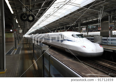 Tokaido Shinkansen N700S series (Shin-Osaka station) 91712859