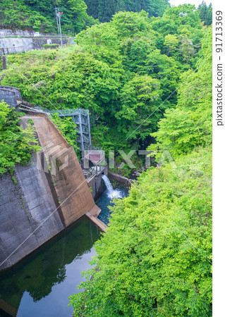 Nakanojo Dam Shima Lake Fresh Green Season Scenery Nakanojo Dam Shima Lake Fresh Green Season Scenery 91713369