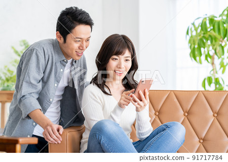 Couple Family Couple Living Smartphone Lifestyle Couple Family Couple Living Smartphone Lifestyle 91717784