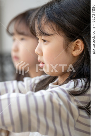 女孩 兒童 生活方式 友誼 女孩 兒童 生活方式 友誼 91727886
