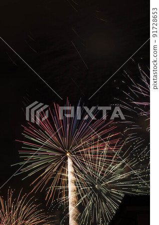 Low and colorful fireworks 91728653