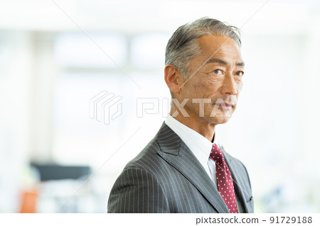 商人老人 91729188