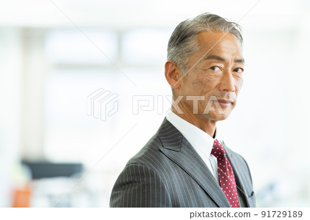 商人老人 91729189