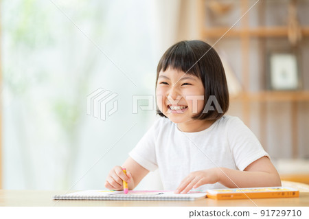 Children's drawing living room 91729710