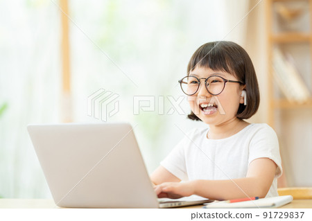 兒童電腦客廳 91729837