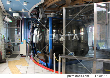Hakone Ropeway convenient for sightseeing in Lake Ashi and Owakudani in Hakone Hakone Ropeway convenient for sightseeing in Lake Ashi and Owakudani in Hakone 91730533