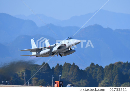 F-15J Eagle Fighter Takeoff 91733211