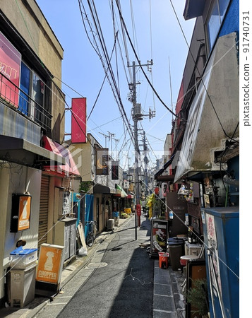 俗稱“地獄谷”的大森三之小路餐廳街 俗稱“地獄谷”的大森三之小路餐廳街 91740731