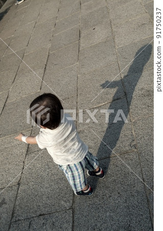 孩子的影子 孩子的影子 91750237